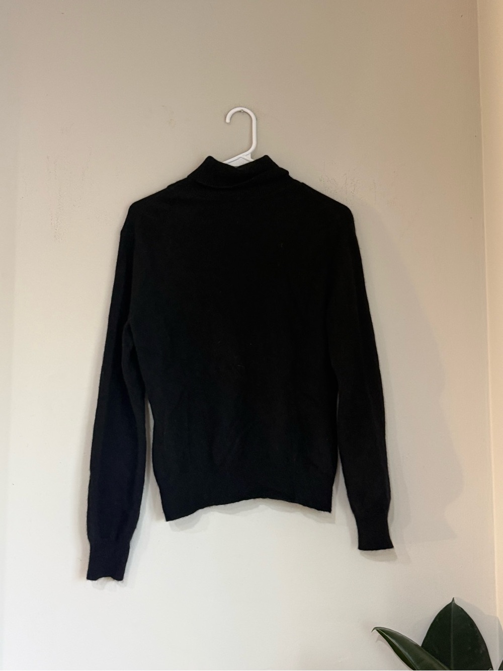 Apt. 9 100% Cashmere Black Turtleneck Sweater Women’s Size Large - Picture 4 of 5